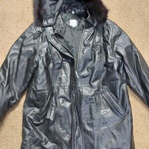 Field gear womans xl black leather thermolite insulated leather  fox tail hood